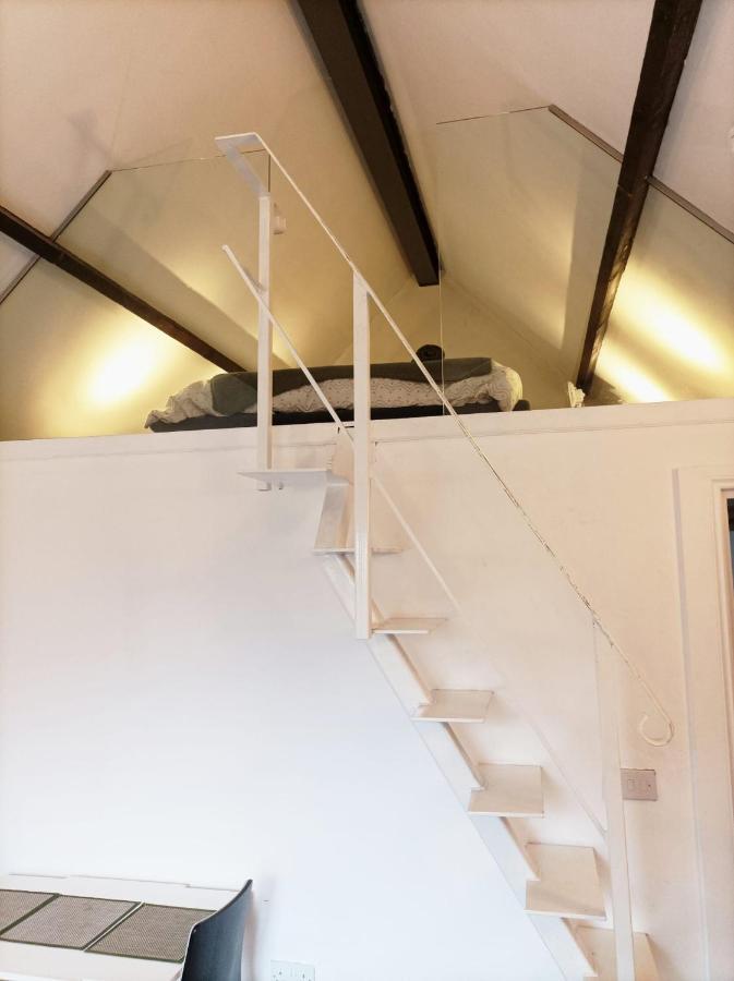 Mezzanine Style Studio Apartment 8 London Exteriör bild